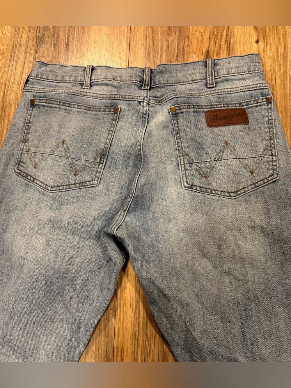Wrangler Retro Slim Boot Cut Jean Men’s 34x32 Rn130273 Light Wash Cowboy Western